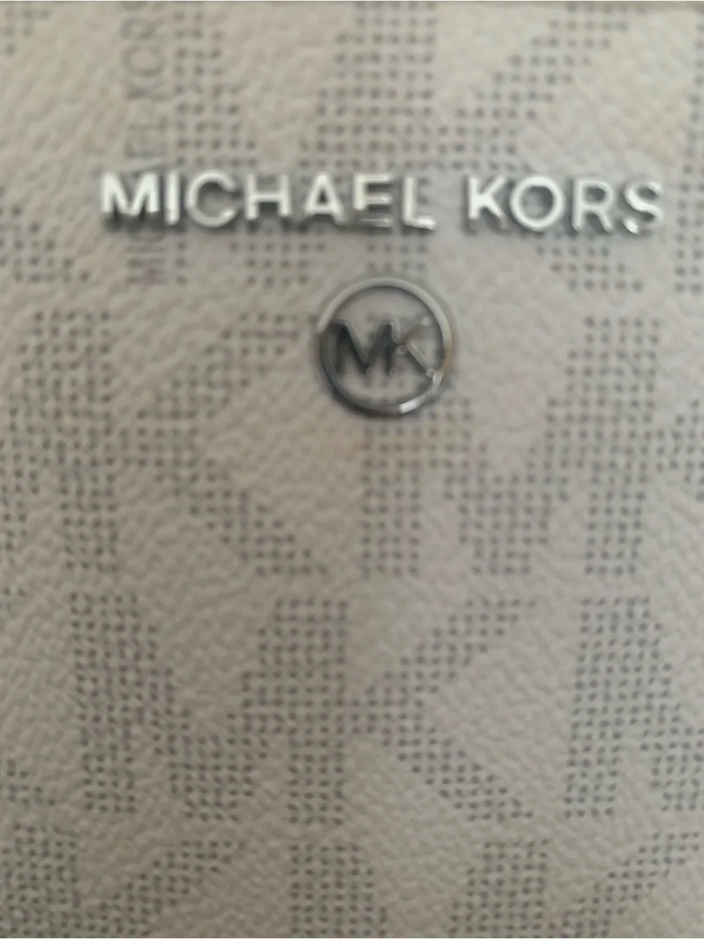Michael Kors signature mk